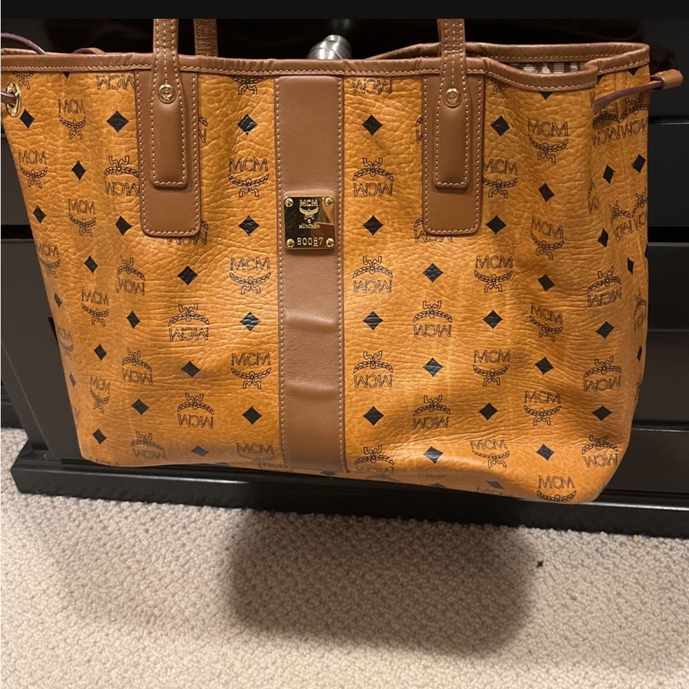MCM tote bag reversible medium size